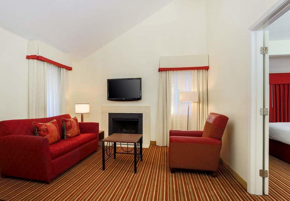Residence Inn By Marriott Atlanta Cumberland/Galleria Smyrna Exterior photo