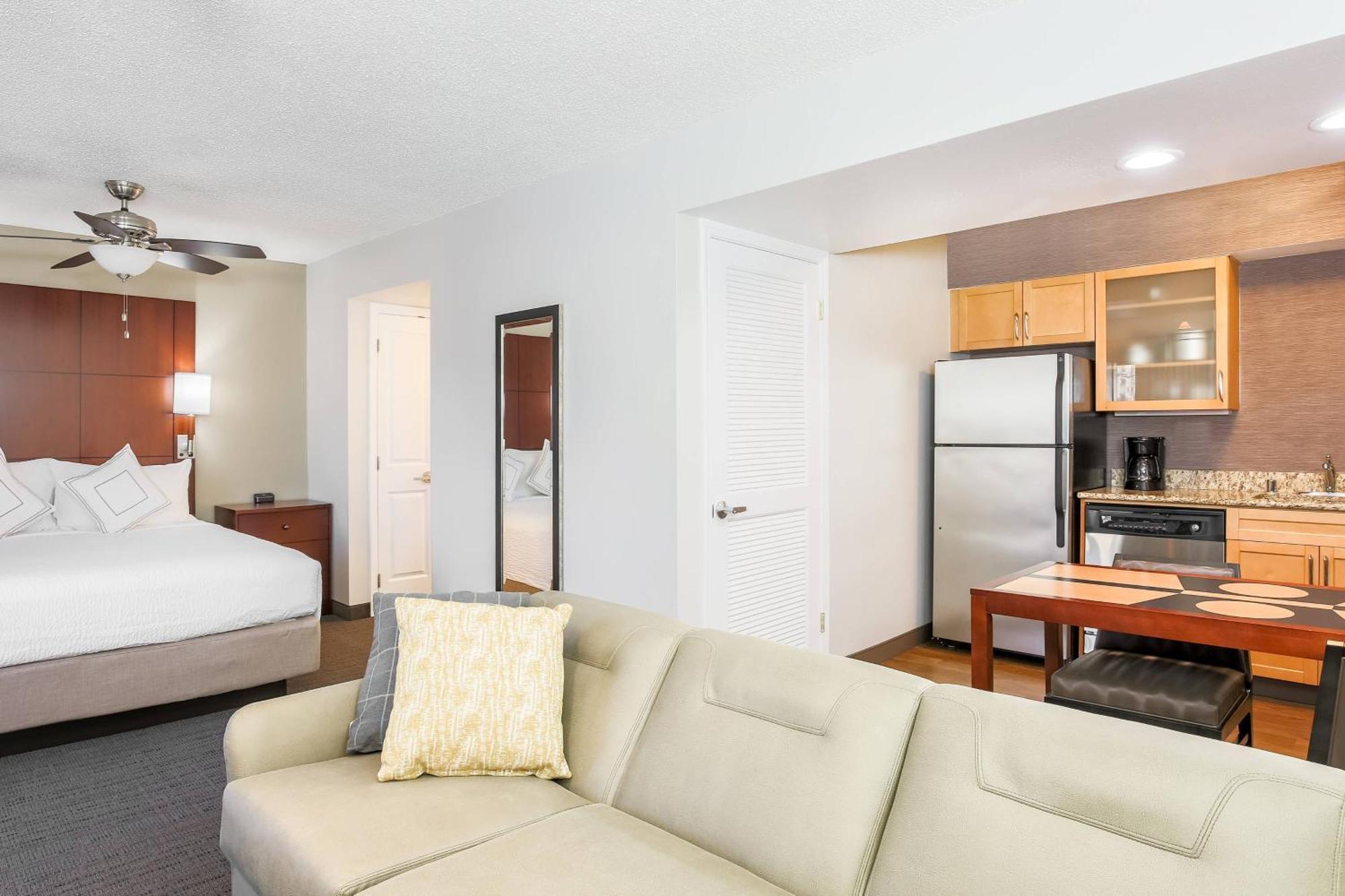 Residence Inn By Marriott Atlanta Cumberland/Galleria Smyrna Exterior photo